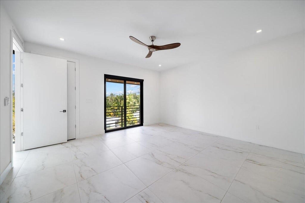 1052 N Victoria Park Road - Photo 19
