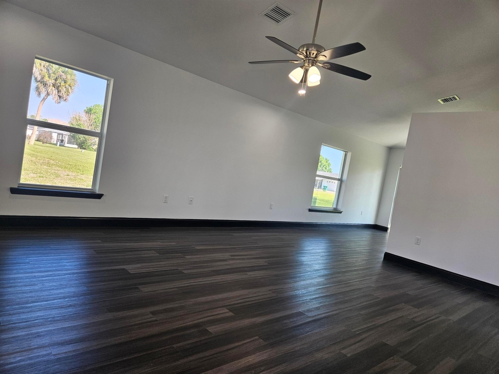 5101 Se 43rd Trace - Photo 1
