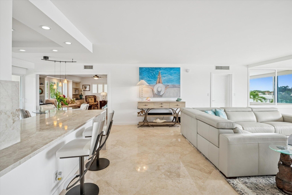 215 N Birch Road - Photo 2