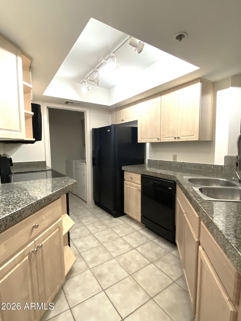 5104 N 32nd Street - Photo 4