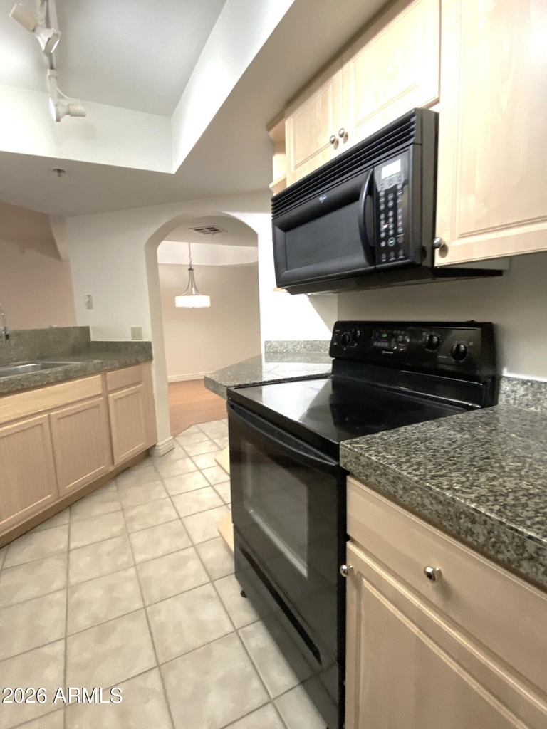 5104 N 32nd Street - Photo 6