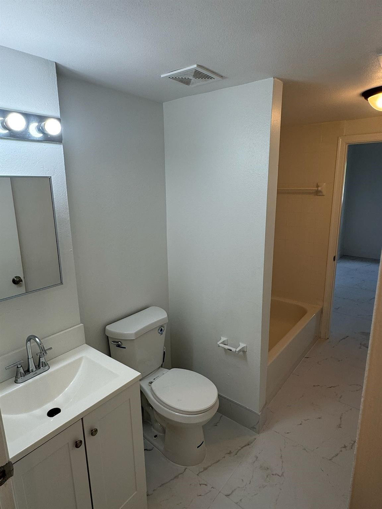 3221 Sabal Palm Manor - Photo 16