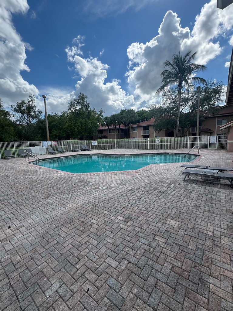 3221 Sabal Palm Manor - Photo 18