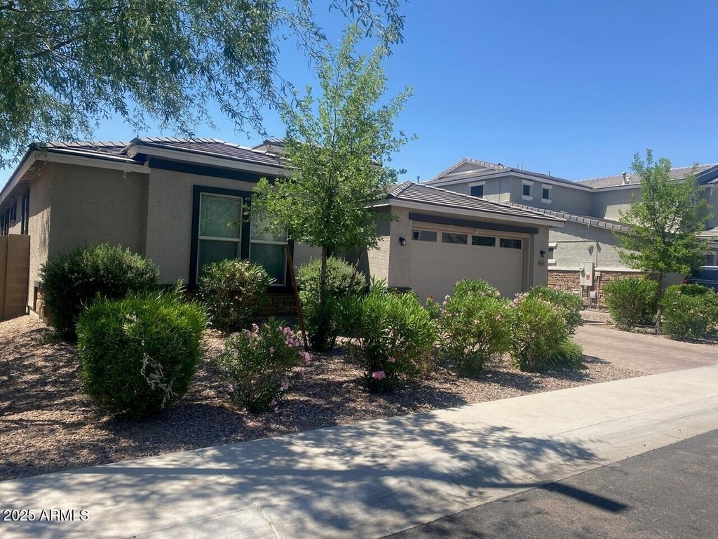 1381 E Scorpio Place - Photo 2