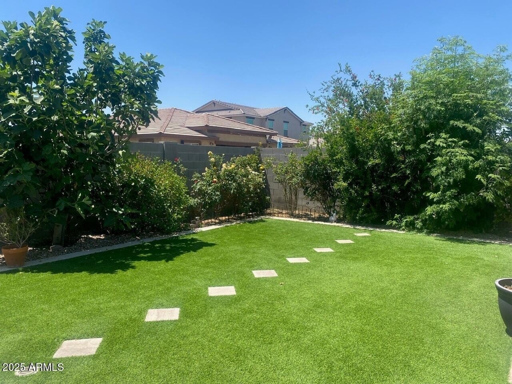 1381 E Scorpio Place - Photo 16