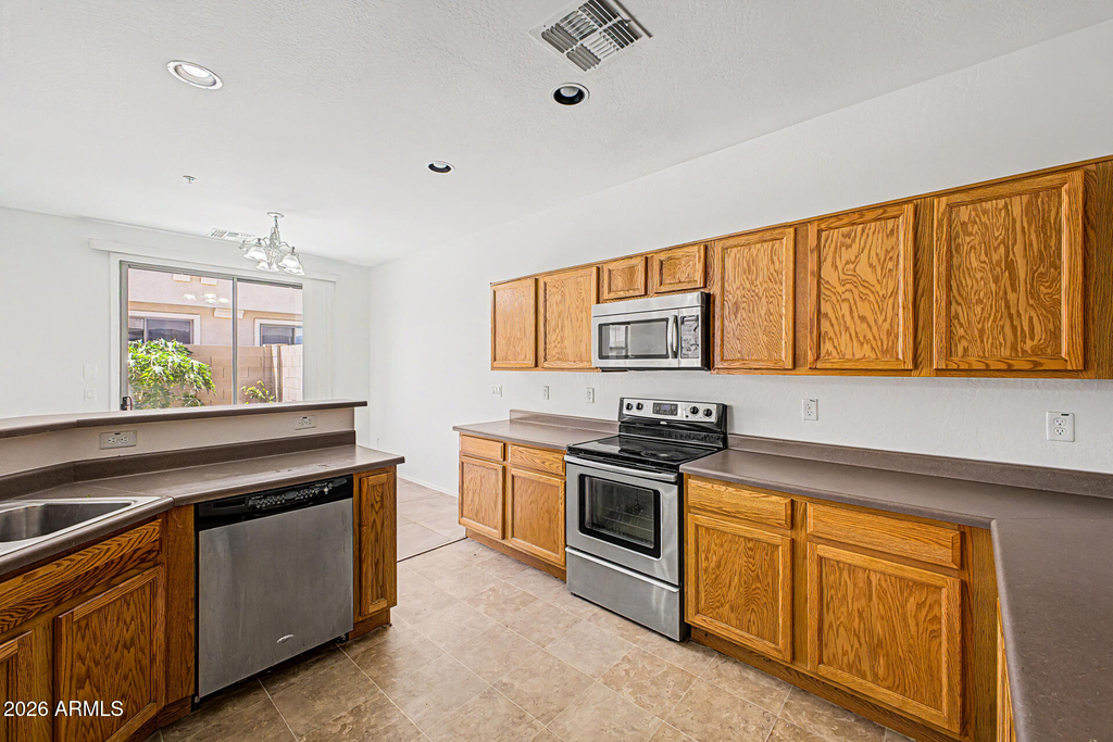 1432 N 80th Drive - Photo 10
