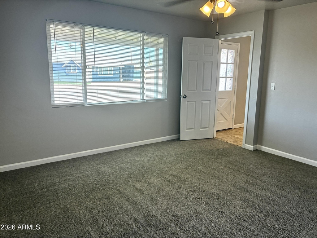 1041 W 18th Street - Photo 10