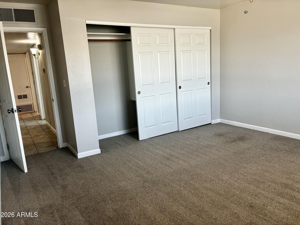 1041 W 18th Street - Photo 9