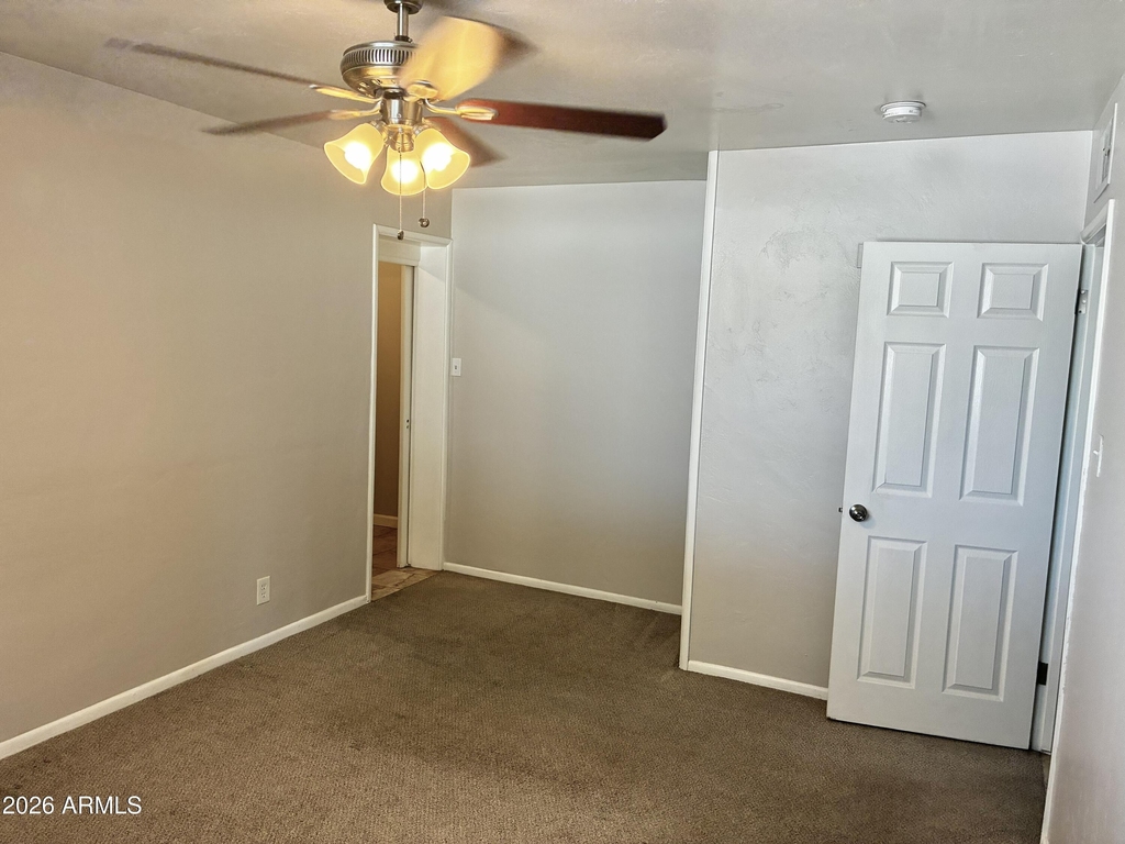 1041 W 18th Street - Photo 17