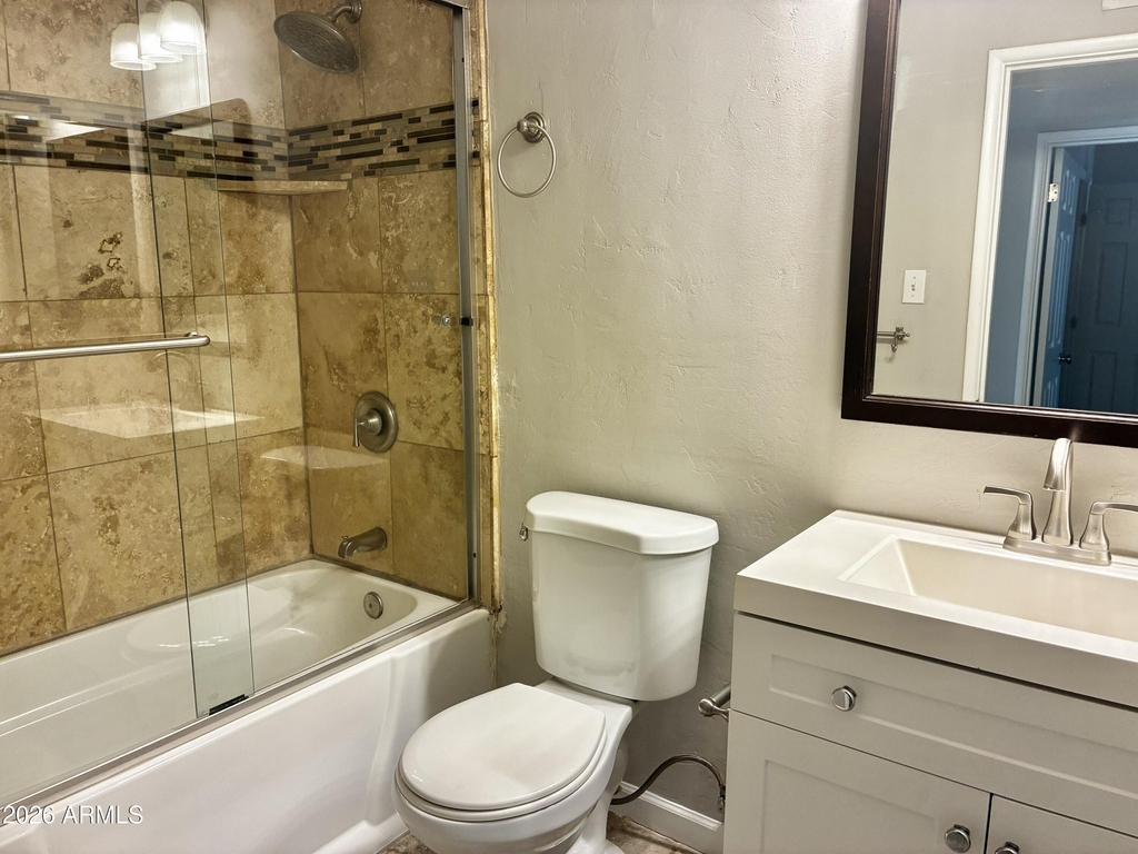 1041 W 18th Street - Photo 14