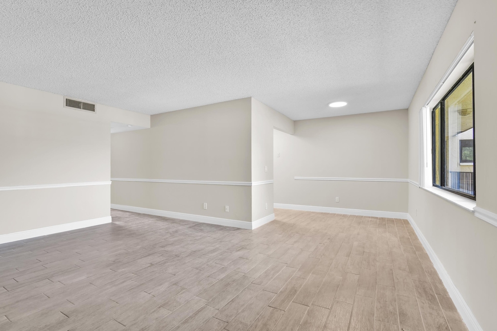 414 Meadows Circle - Photo 4