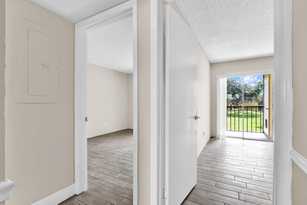 414 Meadows Circle - Photo 8