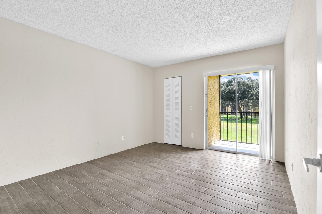 414 Meadows Circle - Photo 9