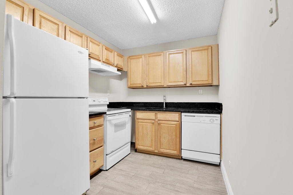 414 Meadows Circle - Photo 6