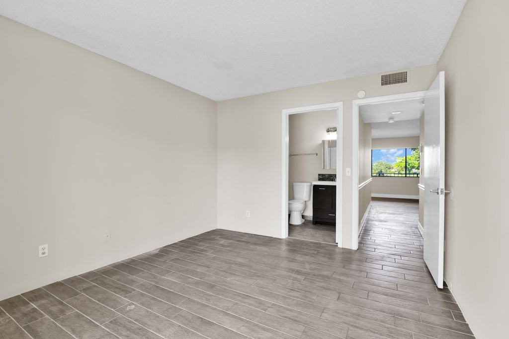 414 Meadows Circle - Photo 13