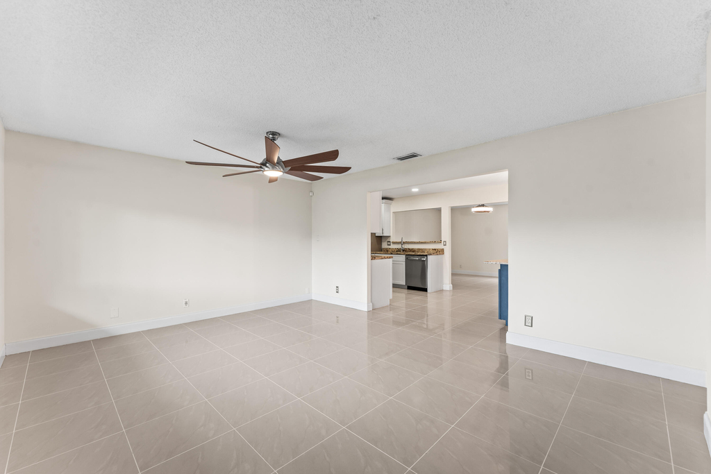 18443 Ruffian Way - Photo 4