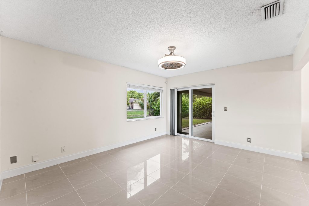 18443 Ruffian Way - Photo 12