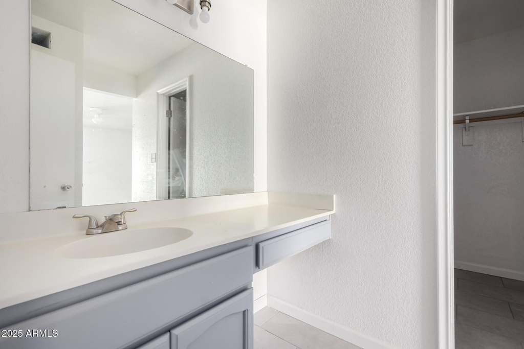 615 N Arrowhead Drive - Photo 19