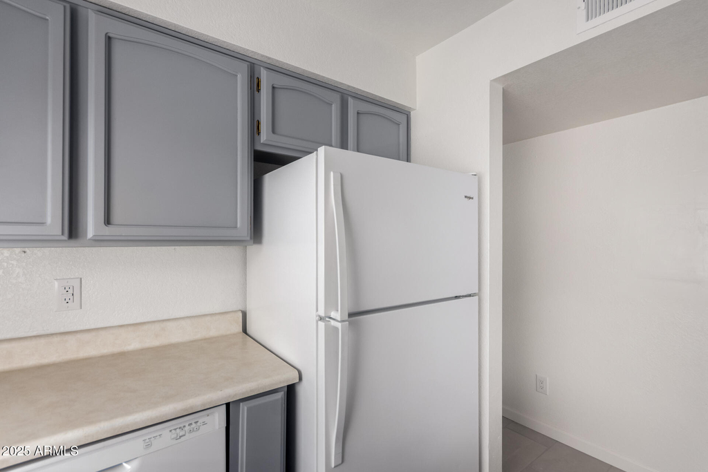 615 N Arrowhead Drive - Photo 13