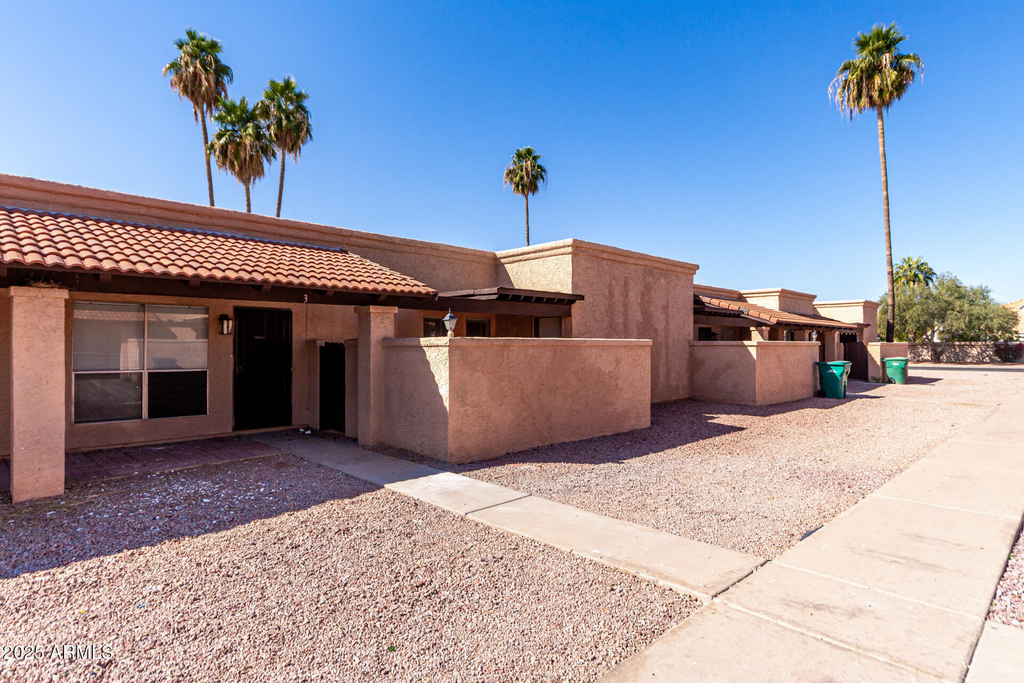615 N Arrowhead Drive - Photo 4
