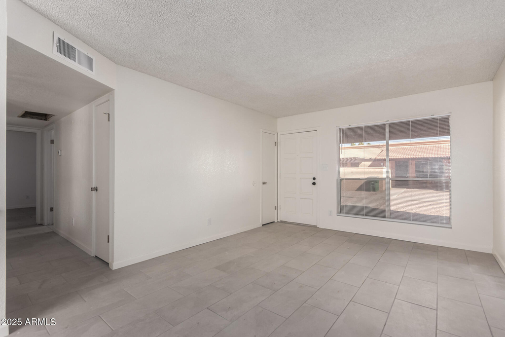 615 N Arrowhead Drive - Photo 8