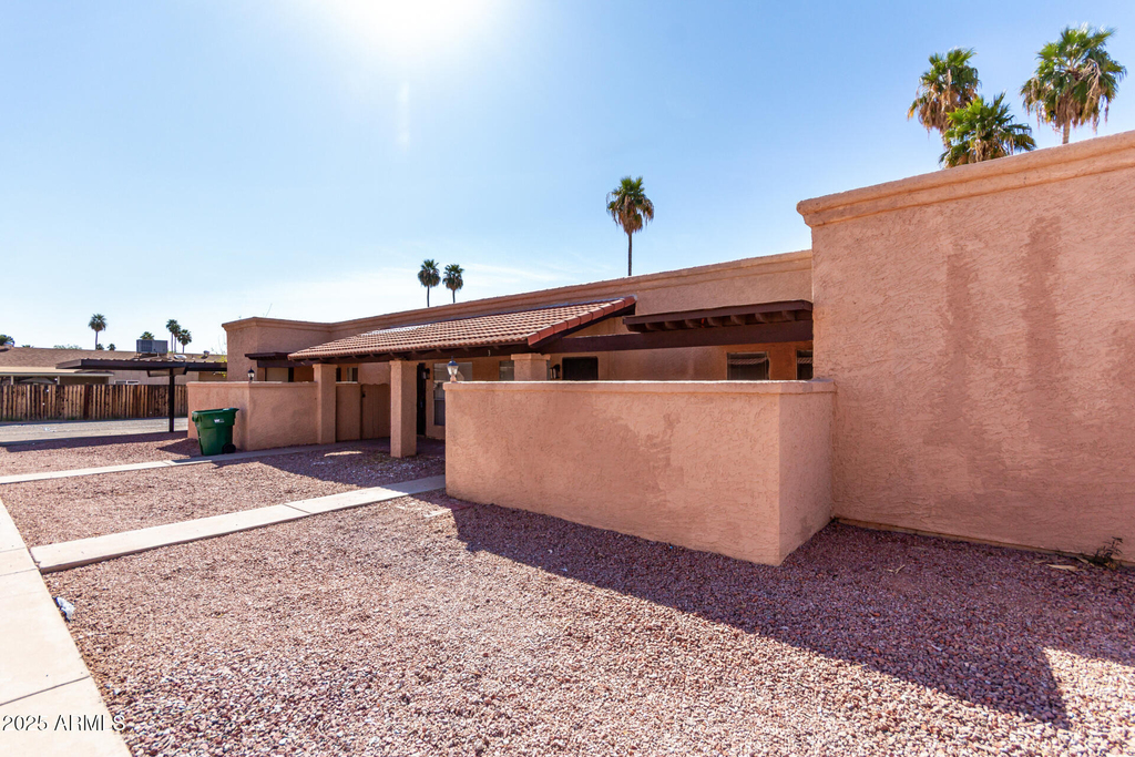 615 N Arrowhead Drive - Photo 2