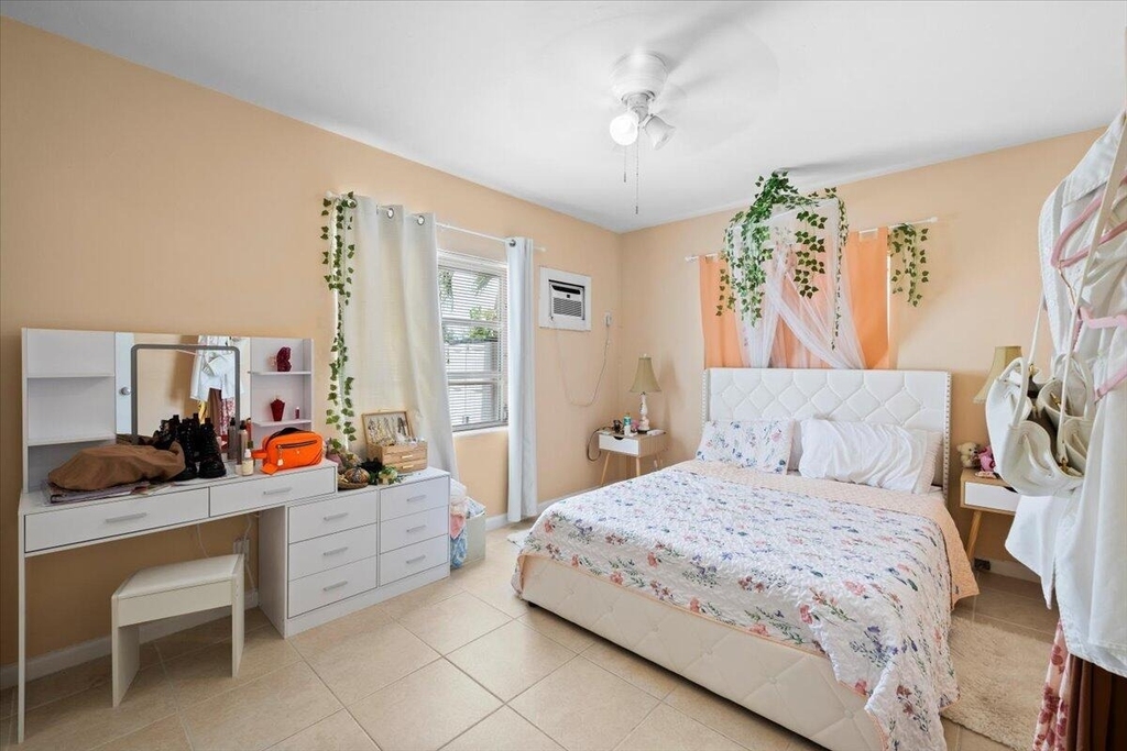 327 S Ocean Breeze - Photo 7