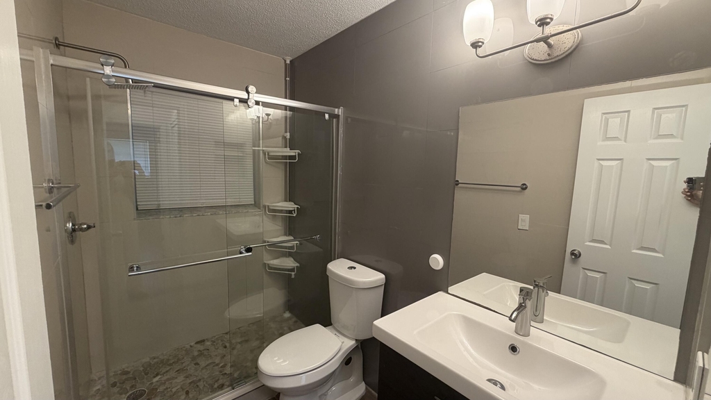 4061 Nw 9th Avenue - Photo 5