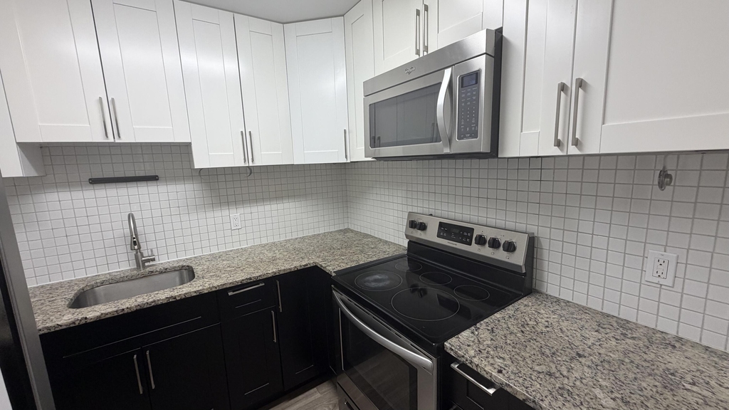 4061 Nw 9th Avenue - Photo 0