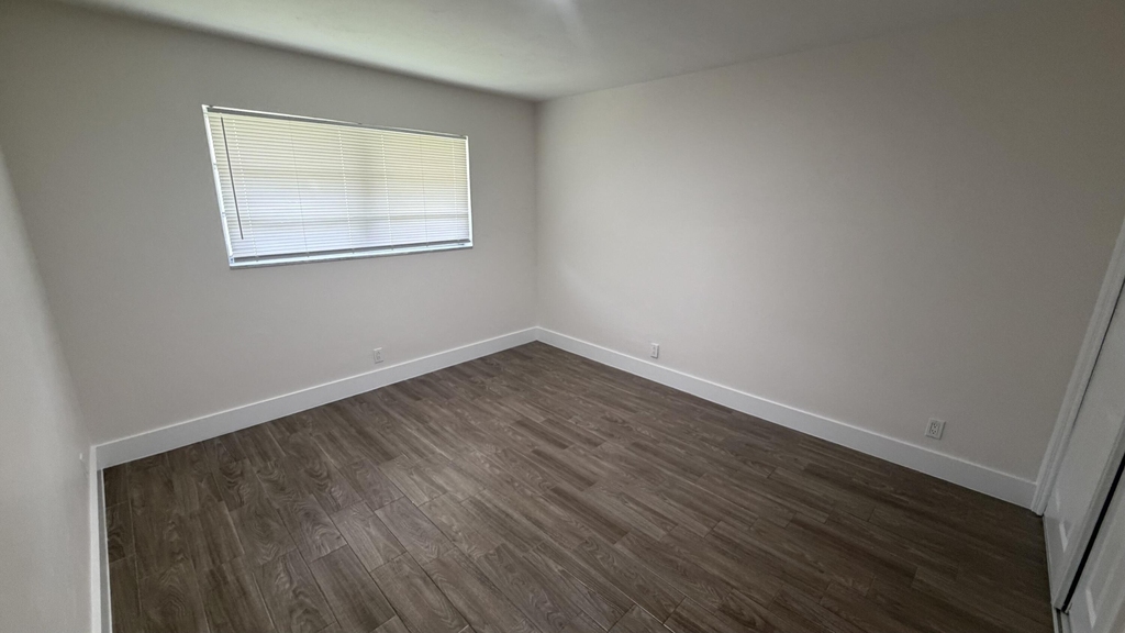 4061 Nw 9th Avenue - Photo 7
