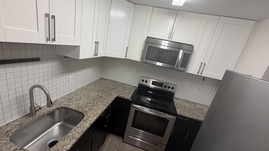 4061 Nw 9th Avenue - Photo 1