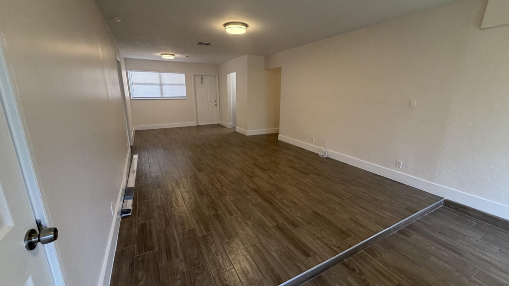 4061 Nw 9th Avenue - Photo 12