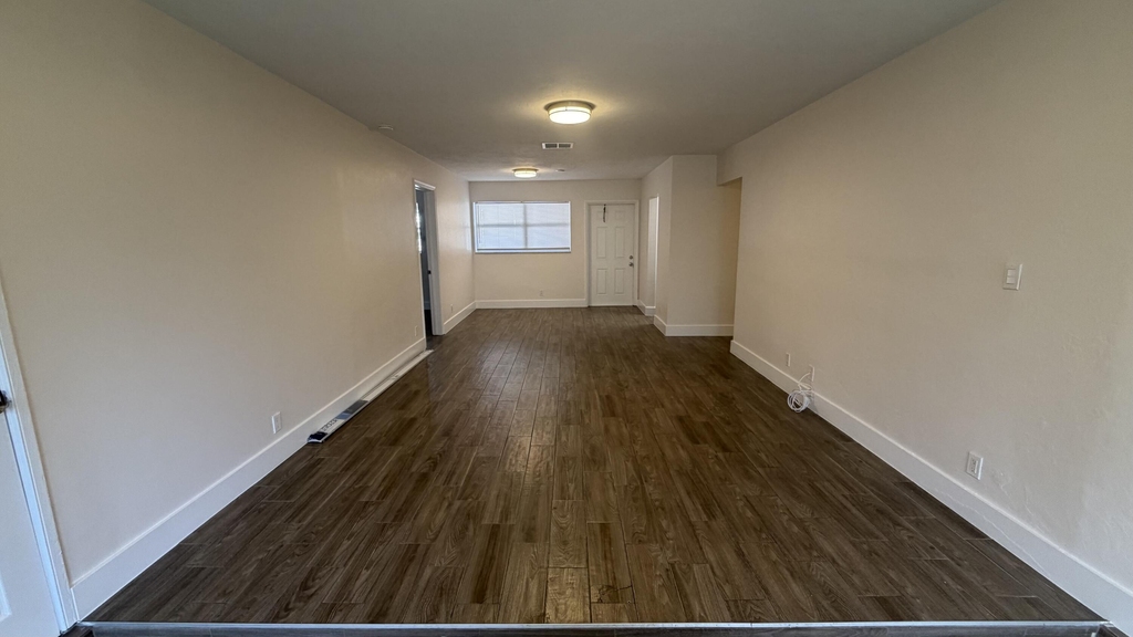 4061 Nw 9th Avenue - Photo 9