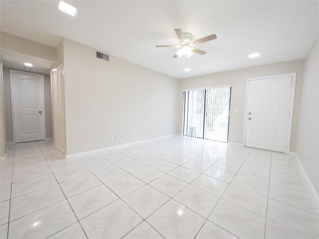 3256 Nw 104th Avenue - Photo 4