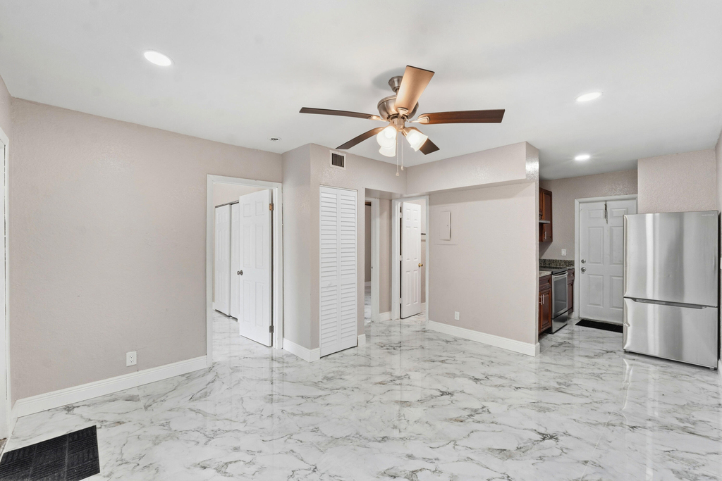 166 Sw 3rd Street - Photo 4