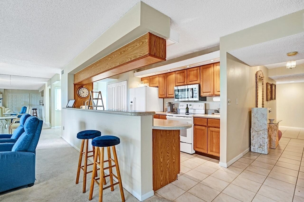 107 Half Moon Circle - Photo 14