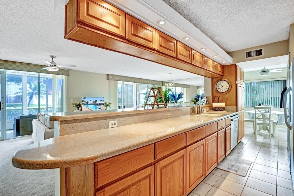 107 Half Moon Circle - Photo 12