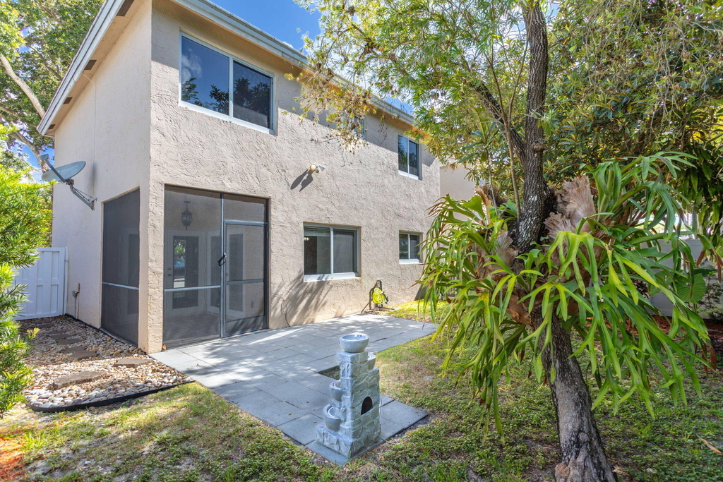 9812 Nw 2nd Court - Photo 23