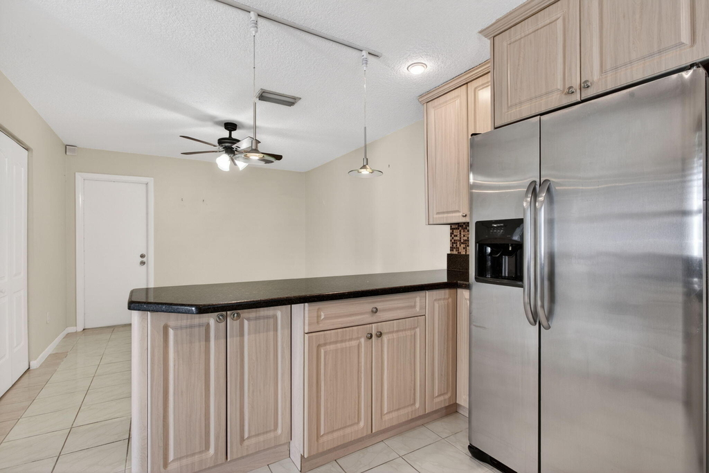 9812 Nw 2nd Court - Photo 5