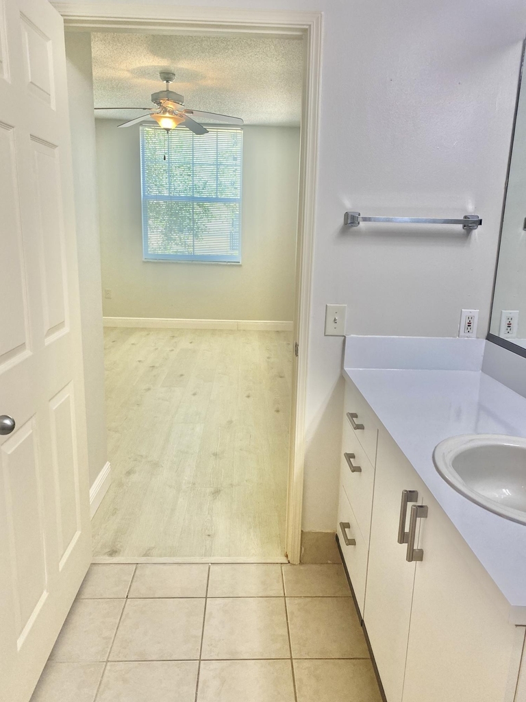 630 S Sapodilla Avenue - Photo 22