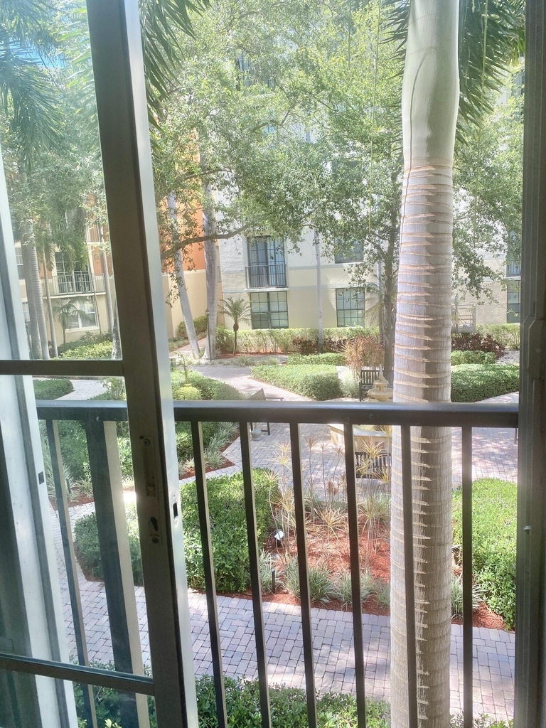630 S Sapodilla Avenue - Photo 13
