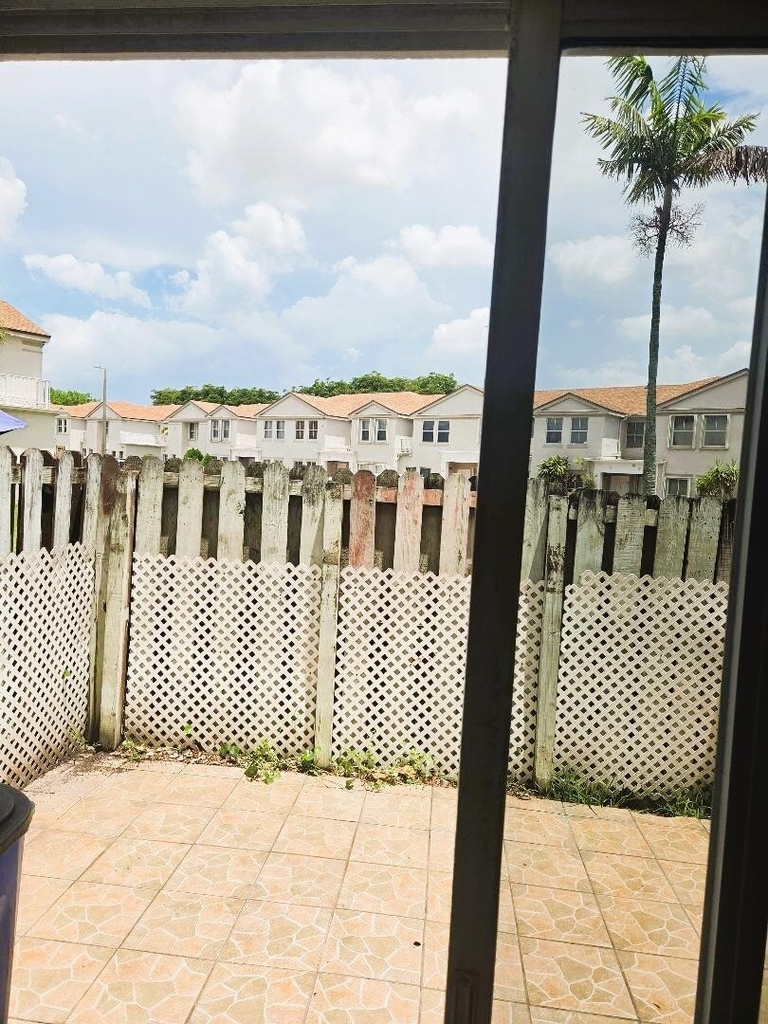 9187 Fontainebleau Boulevard - Photo 16