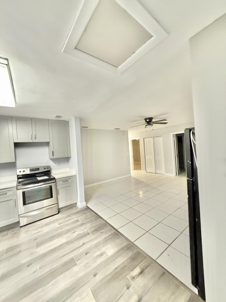 2941 Nw 195th Street - Photo 3