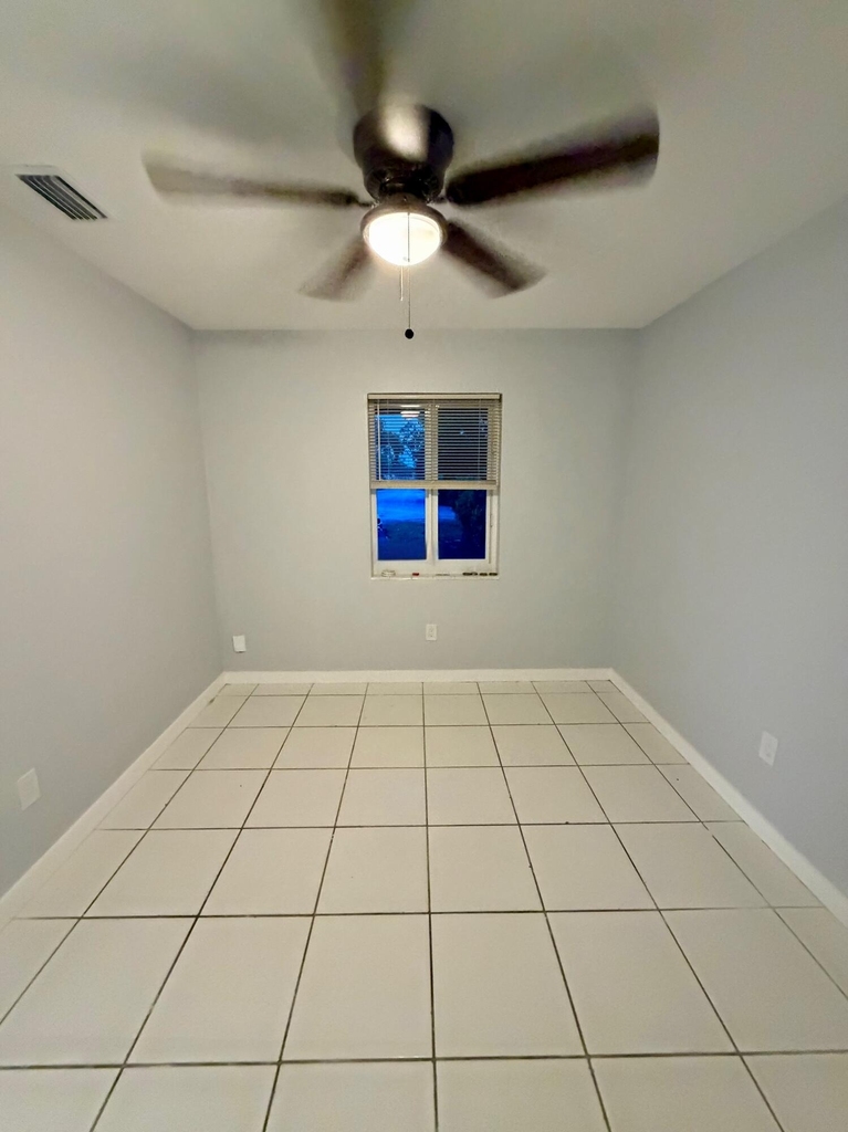 2941 Nw 195th Street - Photo 6