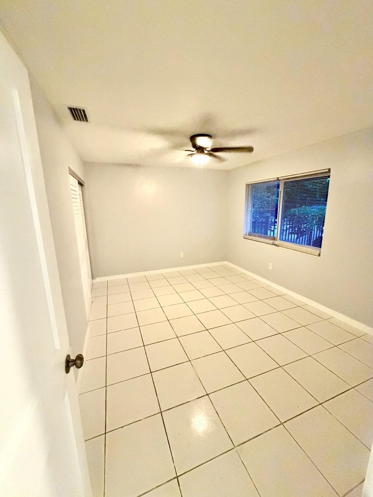 2941 Nw 195th Street - Photo 4