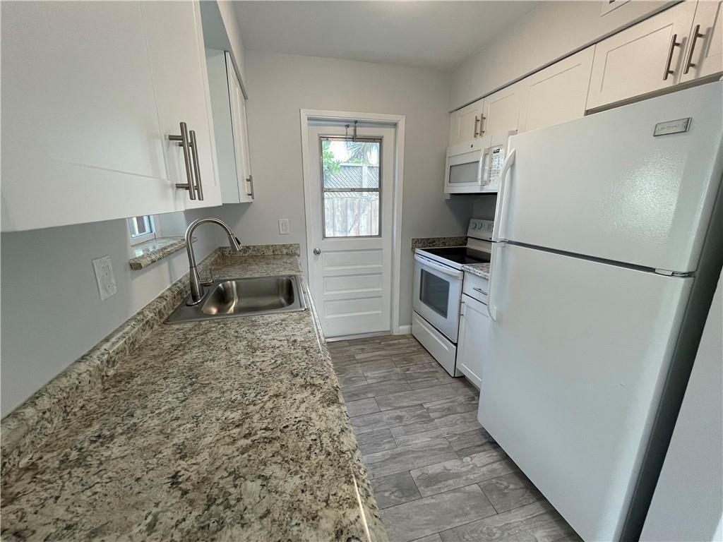 616 Ne 11th Avenue - Photo 12