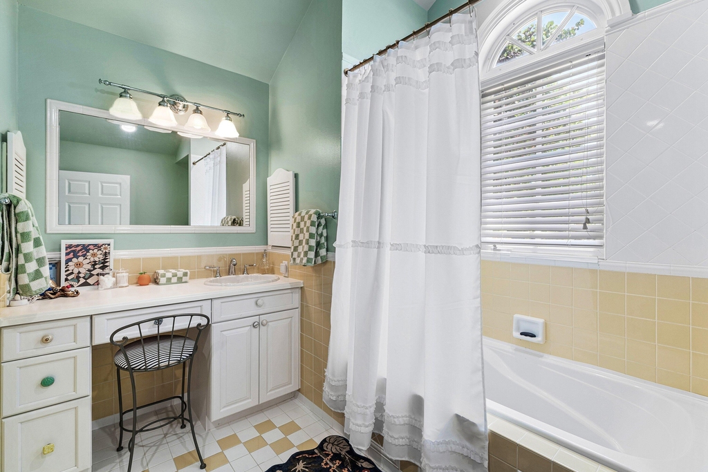 477 Ne Spanish Court - Photo 50