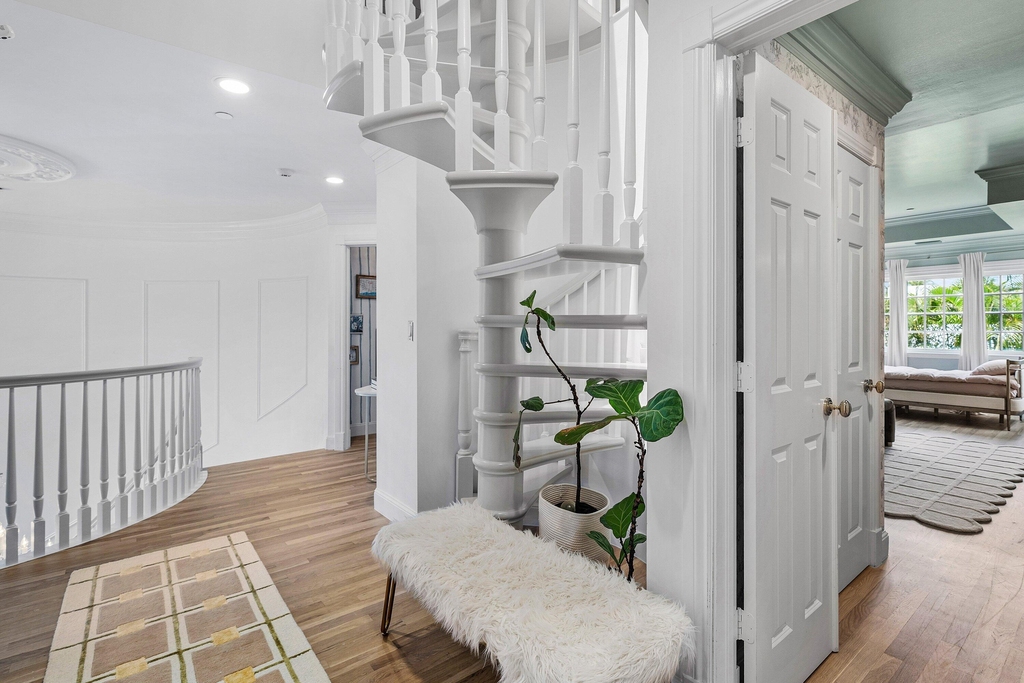 477 Ne Spanish Court - Photo 52