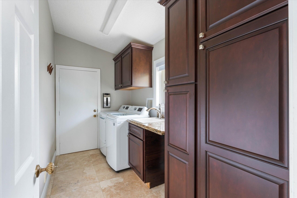 1598 Sw 5th Avenue - Photo 23