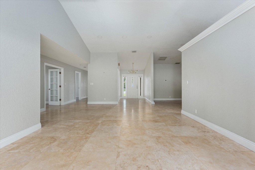 1598 Sw 5th Avenue - Photo 4